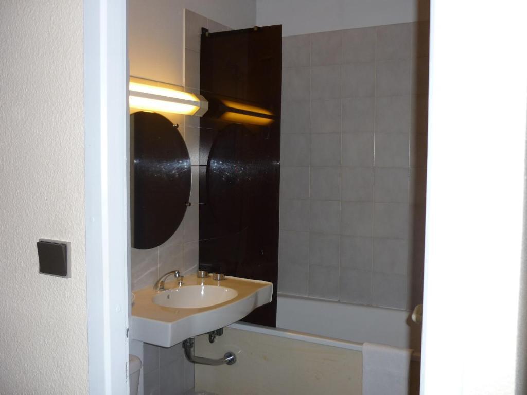 Hotel Entre 2 Mers Proche Bordeaux Carbon-Blanc Pokoj fotografie